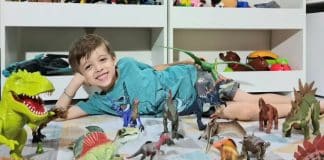 Brasileiro de 5 anos se torna membro de clube internacional de gênios