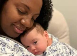 Mãe mostra a filha e sofre racismo nas redes sociais: ‘Vão te demitir por expor filha dos outros’