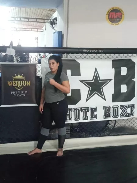 contioutra.com - Frentista que bateu em assediador se torna lutadora de MMA: "Vou me dedicar à luta"