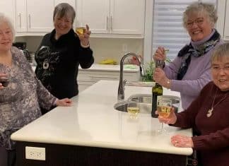 Mulheres com mais de 70 anos dividem casa e defendem a ideia: “Melhor opção”