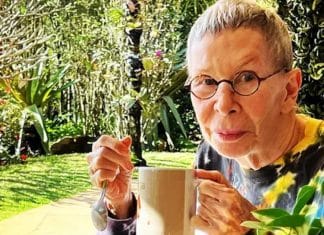 Rita Lee é novamente fotografada pelo marido após remissão do câncer: “Sextou”