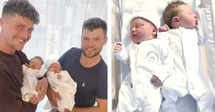 Irmãos dão as boas-vindas aos primogênitos exatamente no mesmo dia