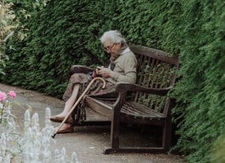 “Vou sentir muito a sua falta, mas me despeço como sempre”: avó mandou mensagem para a falecida melhor amiga