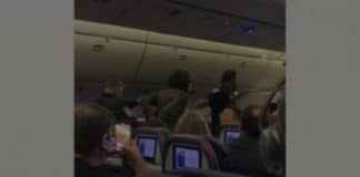 Brasileiro agride comissária, e voo internacional pousa antes da hora para retirá-lo