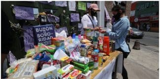 Alunos arrecadam alimentos para professora agredida Alunos arrecadam alimentos para professora agredida