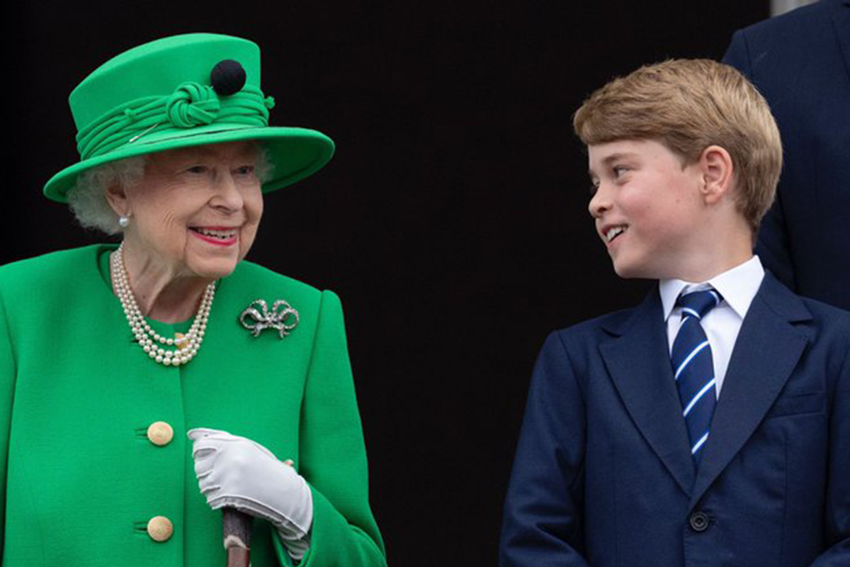contioutra.com - 'Meu pai será rei, então é melhor vocês tomarem cuidado', diz príncipe George a seus colegas de escola