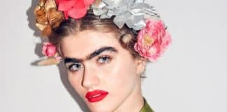 Modelo grega faz sucesso sem se curvar aos padrões; ela não deixa nehuma pinça tocar seu rosto