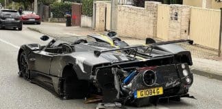 Motorista perde o controle de carro avaliado em R$ 89,4 milhões e bate em Ford Fiesta