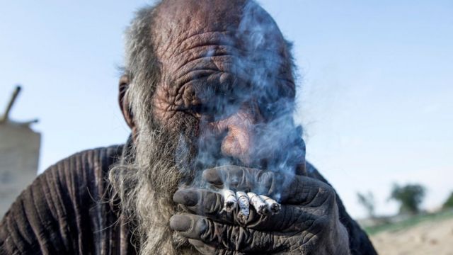 contioutra.com - Homem “mais sujo do mundo” falece no Irã, aos 94 anos, depois de tomar banho