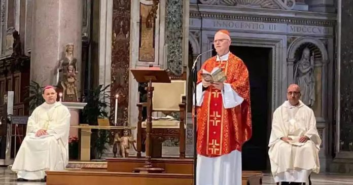 Após ser chamado de comunista, Arcebispo de SP se vê obrigado a explicar suas vestes vermelhas