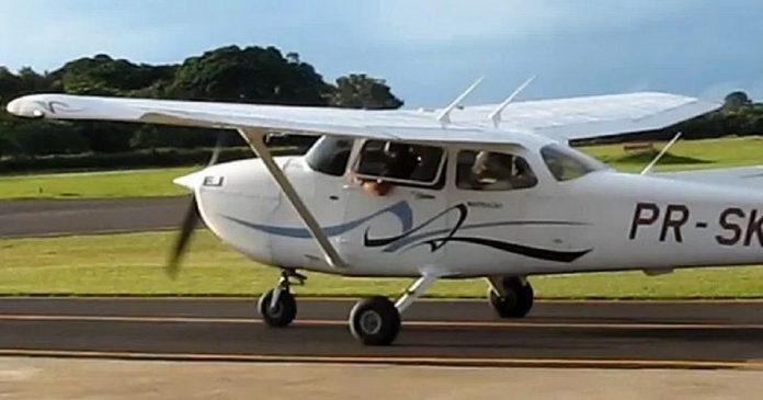 Jovem é atingido por hélice de avião alugado para jantar romântico e falece