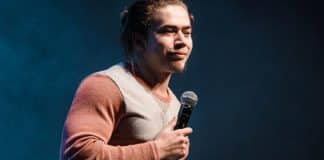 Whindersson Nunes se revolta com xenofobia nas redes sociais: “O nordeste não é sua empresa” Whindersson Nunes se revolta com xenofobia nas redes sociais: “O nordeste não é sua empresa”