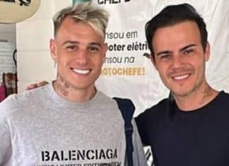 Com salário de R$1 milhão no Corinthians, Roger Guedes apela a seguidores para ganhar moto de R$9,5 mil