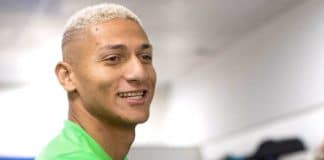 Richarlison atende a necessidade de novos ídolos admiráveis no Brasil Richarlison atende a necessidade de novos ídolos admiráveis no Brasil