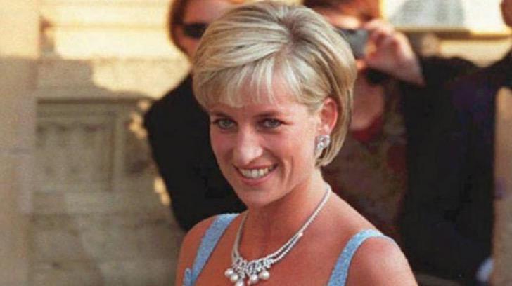contioutra.com - Cantor famoso acredita que seu filho caçula é a princesa Diana reencarnada.