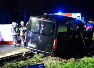 Motorista que fazia transporte de 4 caixões tem ataque cardíaco, falece e se torna 5º cadáver