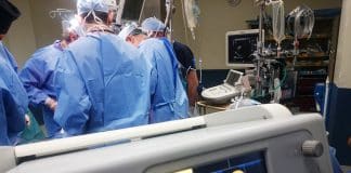 Senhora de 72 anos desliga oxigênio de leito do mesmo quarto por se incomodar com barulho Senhora de 72 anos desliga oxigênio de leito do mesmo quarto por se incomodar com barulho