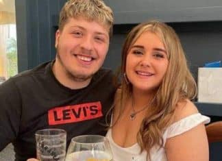 Jovem falece ao usar colher errada para mexer chá