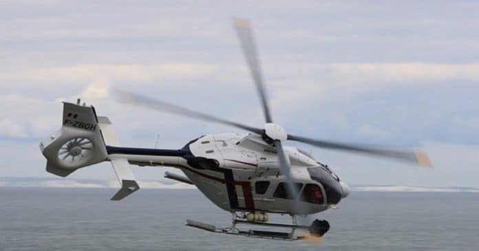 Turistas enfrentam fila e pagam até R$ 30 mil para deixar litoral norte de SP de helicóptero