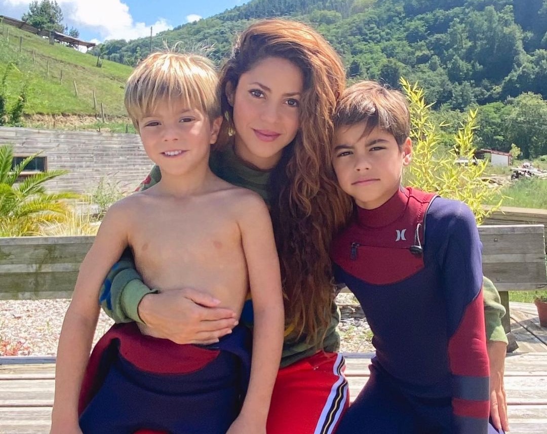 contioutra.com - Shakira exige que visitas de Piqué aos filhos não envolvam nova namorada e sogra