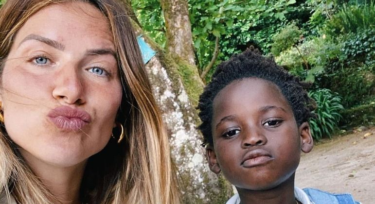contioutra.com - Giovanna Ewbank se explica depois de filho dizer que gostaria de voltar para a África: 'Suas raízes'