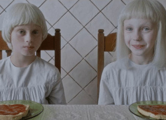 Novo terror psicológico da Netflix traz estética arrepiante e trama envolvente