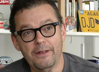 Apresentador demitido do Bem-Estar faz apelo e chora no SBT