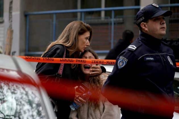 contioutra.com - Adolescente faz ataque em escola em Belgrado, na Sérvia, e tira a vida de pelo menos nove crianças