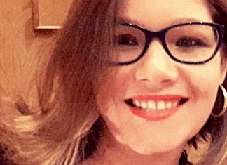 Mulher cai de caminhonete durante mudança e perde a vida