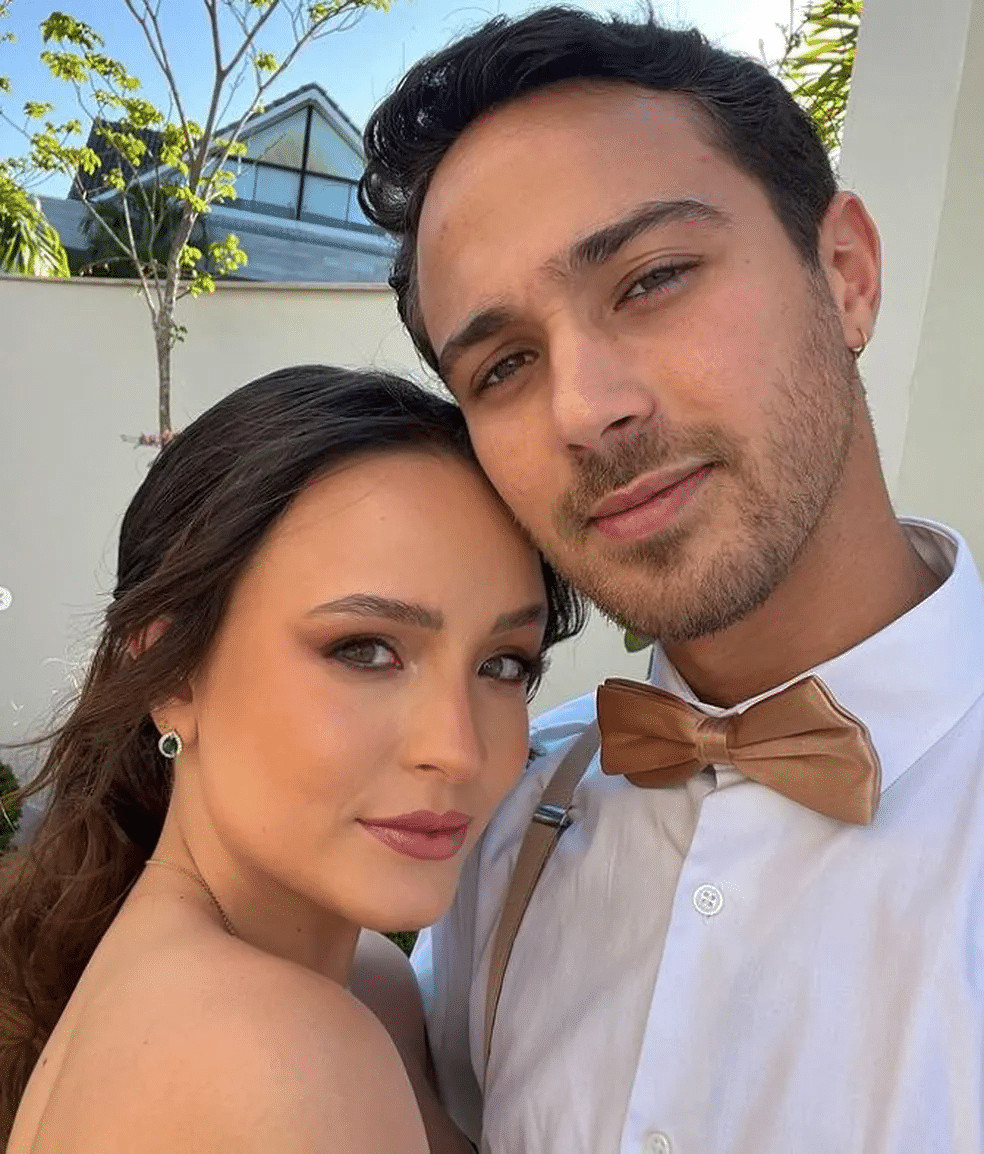 contioutra.com - Rompimento de Larissa Manoela com os pais envolve crise depressiva e controle obsessivo