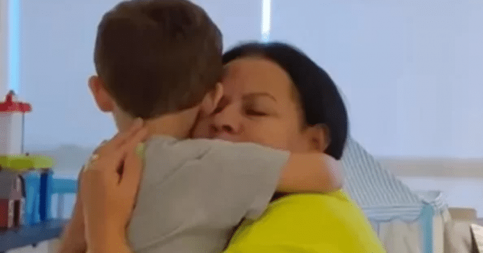 Em momento de saudade da mãe, vídeo mostra Dona Ruth consolando Léo