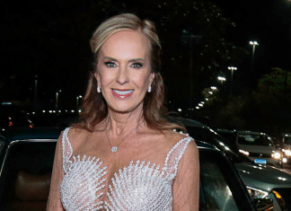 Helô Pinheiro celebra seus 80 anos com um vestido deslumbrante e surpreende com beleza