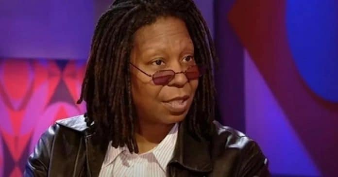 Whoopi Goldberg diz que testamento impede que seja transformada em holograma após sua morte