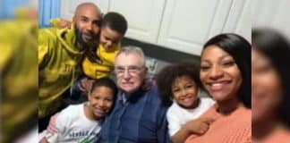 Família “adota” como avô um vizinho solitário de 82 anos: “As crianças correm até ele”