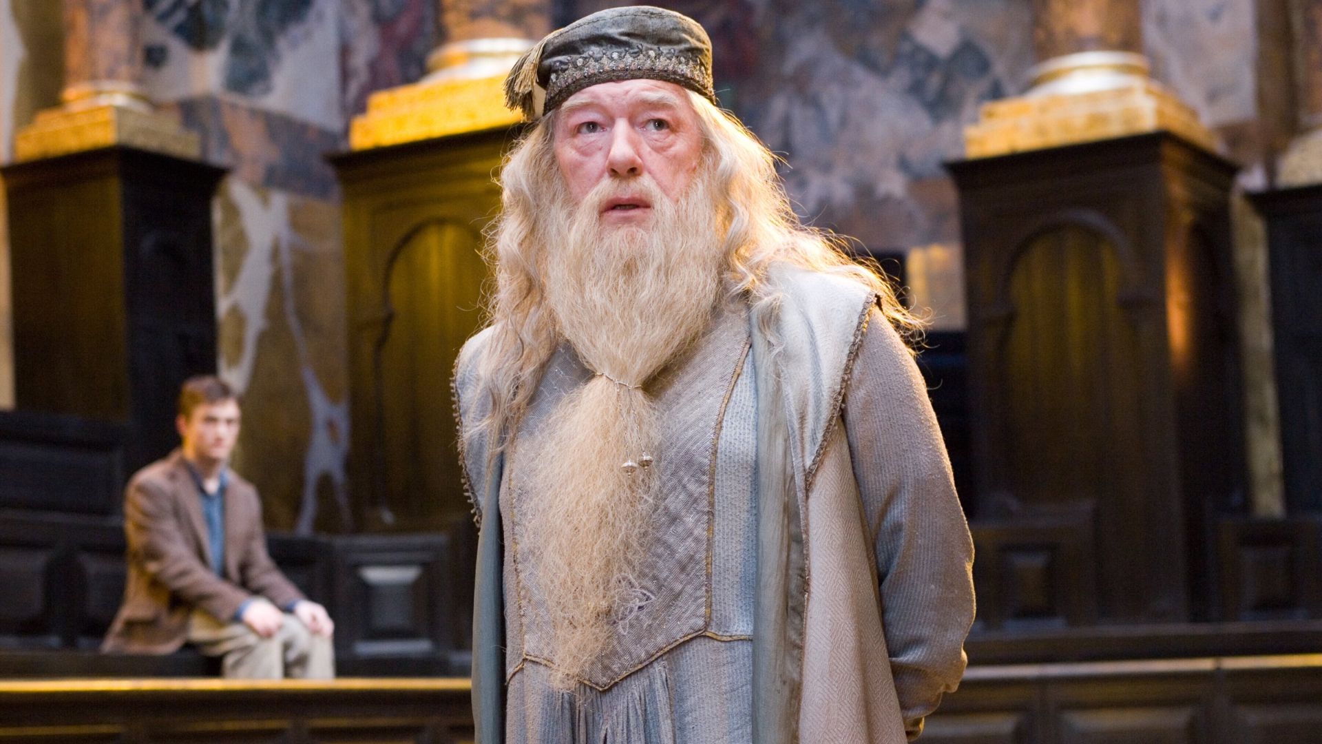contioutra.com - Michael Gambon, que interpretou Dumbledore em Harry Potter falece aos seus 82 anos