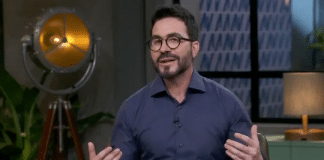 Padre Fábio de Melo desabafa sobre problemas familiares: ‘O álcool destruiu a minha casa’ Padre Fábio de Melo desabafa sobre problemas familiares: ‘O álcool destruiu a minha casa’