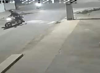 Vídeo: Segundos após roubar moto, adolescente passa mal e falece
