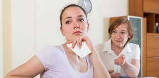 Sogra exige ser paga por cuidar da casa da nora enquanto ela estava internada Sogra exige ser paga por cuidar da casa da nora enquanto ela estava internada