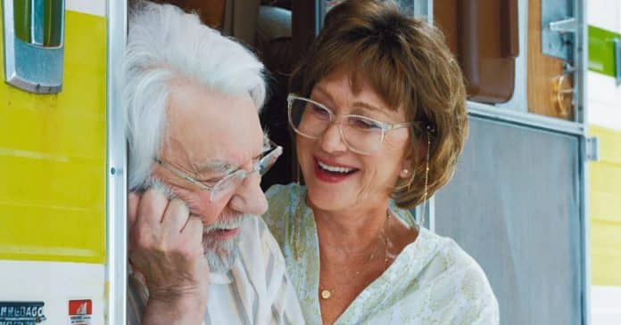 capa Filme delicioso na Netflix celebra o amor entre idosos e surpreende pelo humanismo