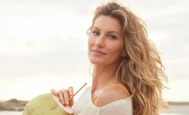 contioutra.com - Gisele Bündchen revela que tinha dieta de cigarro e vinho: "Não é possível comprar saúde"