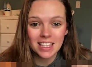 Mãe faz “tatuagem” em gêmeos idênticos para diferenciá-los