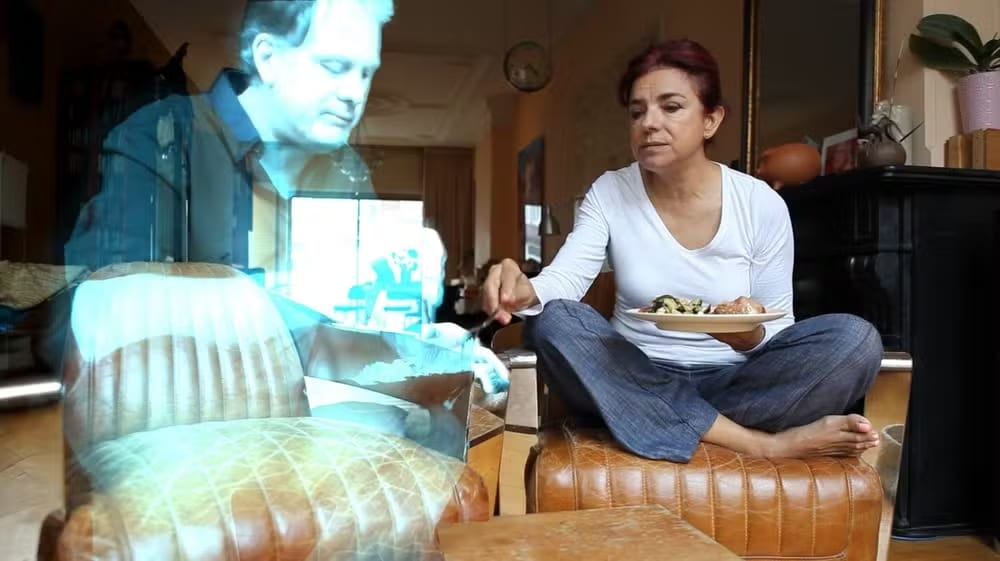 contioutra.com - Artista espanhola anuncia casamento com holograma gerado por IA