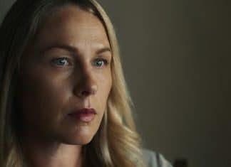 História real contada em série da Netflix é comparada ao enredo do filme “Garota Exemplar”