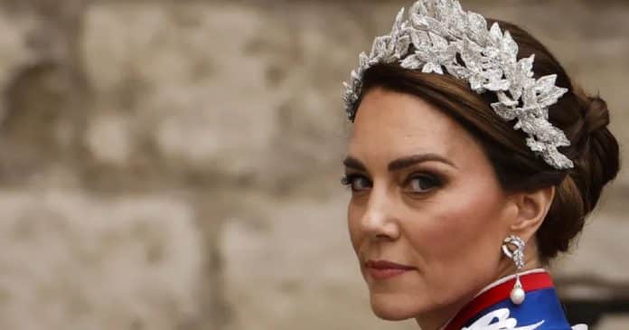 Kate Middleton usou pseudônimo para doar cabelos para crianças com câncer