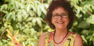 Roseana Murray, escritora atacada por pitbulls, faz emocionante relato sobre sua recuperação