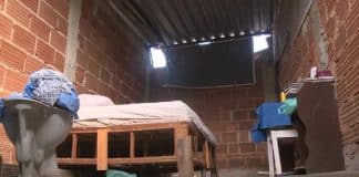 ‘Tio Paulo’ vivia em garagem sem piso; empréstimo seria usado na reforma do espaço