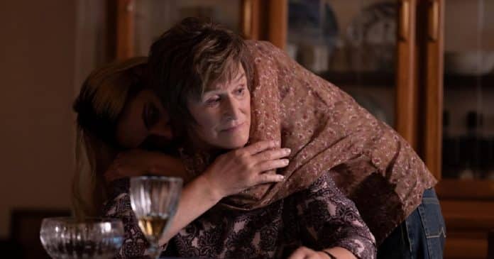 Novidade na Netflix: Glen Close e Mila Kunis arrancam lágrimas e aplausos em filme arrebatador