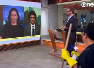 Vídeo: Funcionária da limpeza invade cenário de telejornal ao vivo na GloboNews