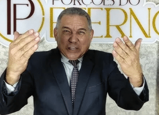 Pastor chama autismo de “visita do diabo” ao ventre das grávidas e gera polêmica