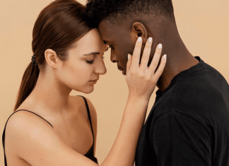 O que é a microtraição e quando ela se transforma em traição de verdade?